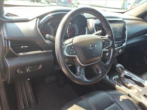 Silver Ice 2022 Chevrolet Traverse RS