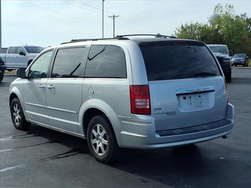 2008 Chrysler Town & Country Touring