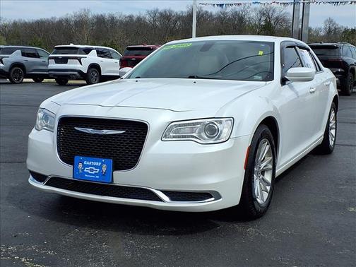 2016 Chrysler 300 Limited