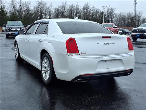 White 2016 Chrysler 300 Limited