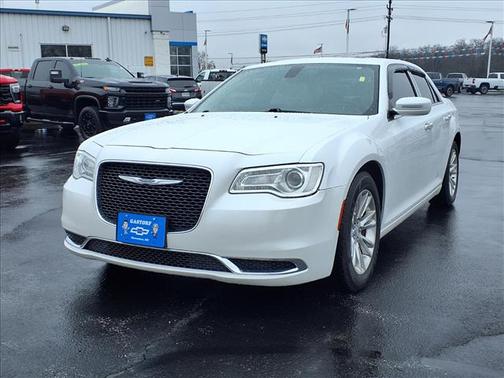 White 2016 Chrysler 300 Limited