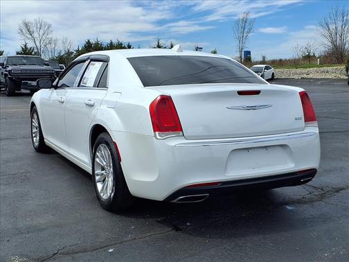 2016 Chrysler 300 Limited
