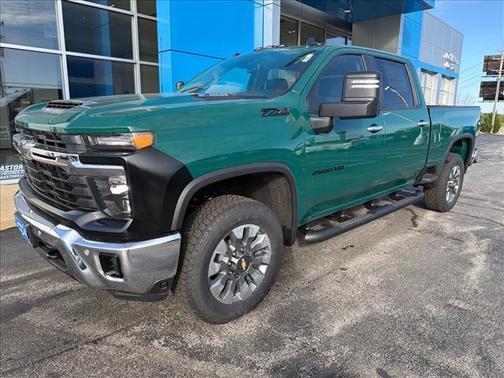 Woodland Green 2026 Chevrolet Silverado 2500 LT