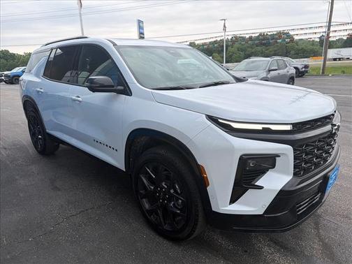 Polar White 2026 Chevrolet Traverse RS
