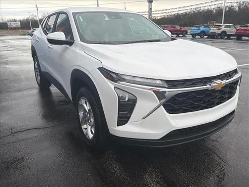 Summit White 2026 Chevrolet Trax LS