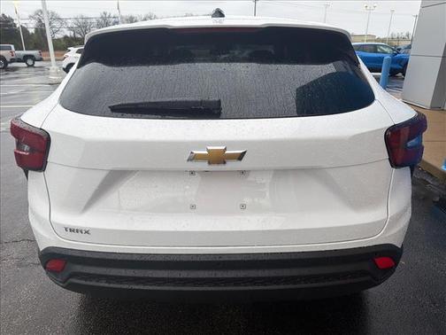 Summit White 2026 Chevrolet Trax LS