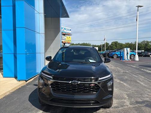 Mosaic Black Metallic 2026 Chevrolet Trax 2RS