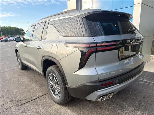 Sterling Gray Metallic 2026 Chevrolet Traverse LT