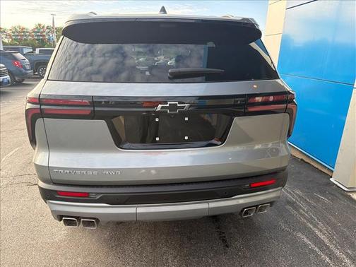 Sterling Gray Metallic 2026 Chevrolet Traverse LT