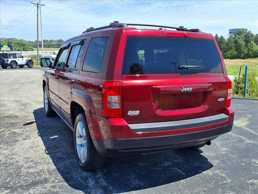 Deep Cherry Red Crystal Pearlcoat 2015 Jeep Patriot Latitude