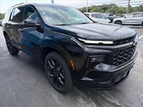 Mosaic Black Metallic 2026 Chevrolet Traverse RS