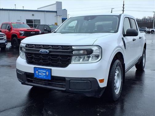 White 2022 Ford Maverick XL