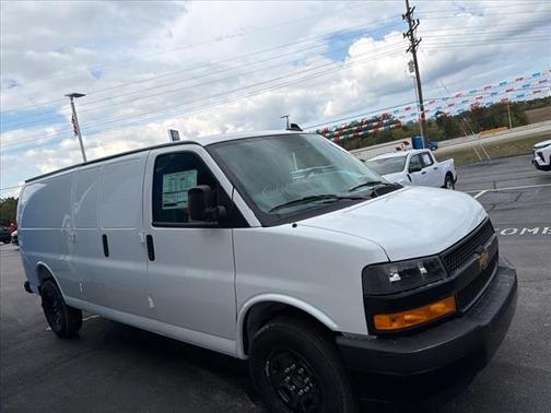 2025 Chevrolet Express 3500 Work Van