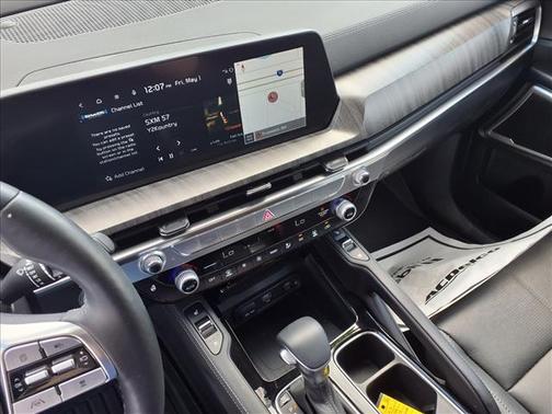 White 2025 Kia Telluride EX