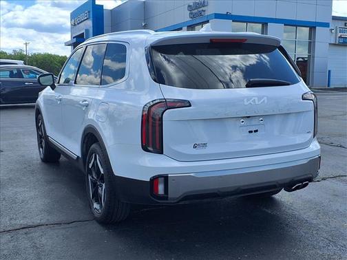 White 2025 Kia Telluride EX