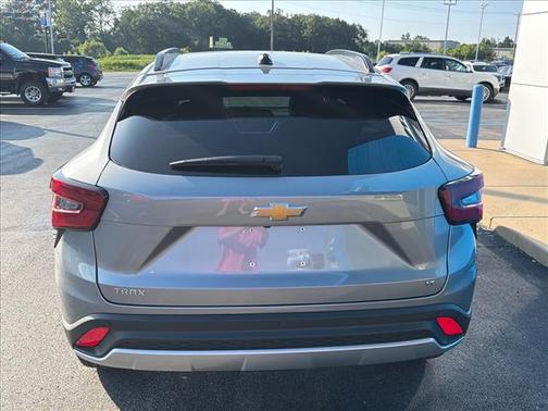 Sterling Gray Metallic 2026 Chevrolet Trax LT