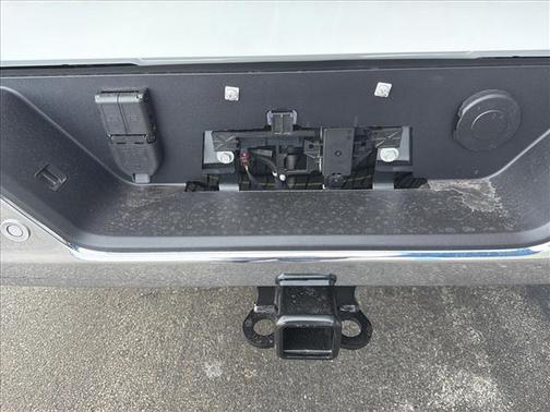 Summit White 2026 Chevrolet Silverado 3500 LT