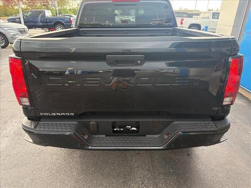 Black 2026 Chevrolet Colorado LT