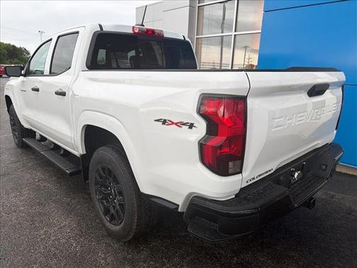 Summit White 2026 Chevrolet Colorado WT