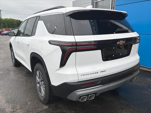 Summit White 2026 Chevrolet Traverse LT