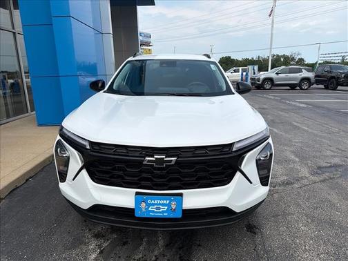 Summit White 2026 Chevrolet Trax LT