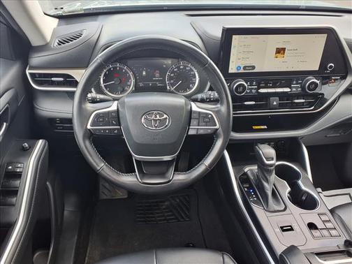 Blue 2023 Toyota Highlander XLE