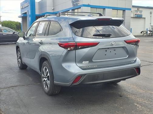 Blue 2023 Toyota Highlander XLE