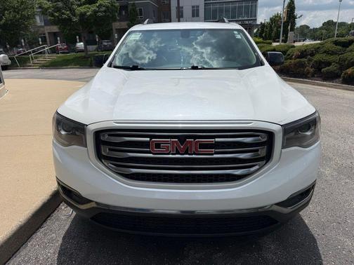 White Frost 2017 GMC Acadia SLT-1