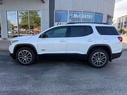 White Frost 2017 GMC Acadia SLT-1