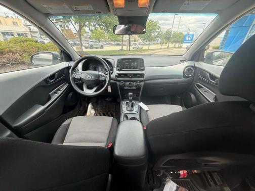 Sonic Silver 2021 Hyundai KONA SE