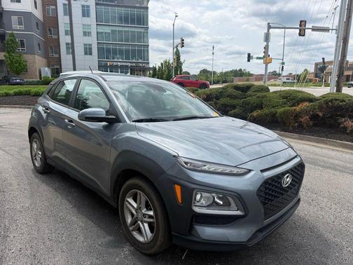 Sonic Silver 2021 Hyundai KONA SE