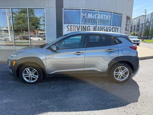 Sonic Silver 2021 Hyundai KONA SE