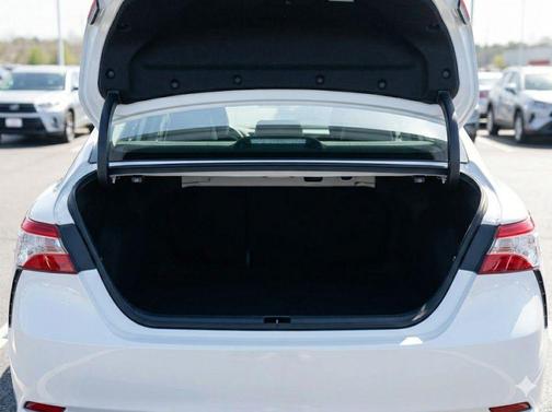 Super White 2021 Toyota Camry SE