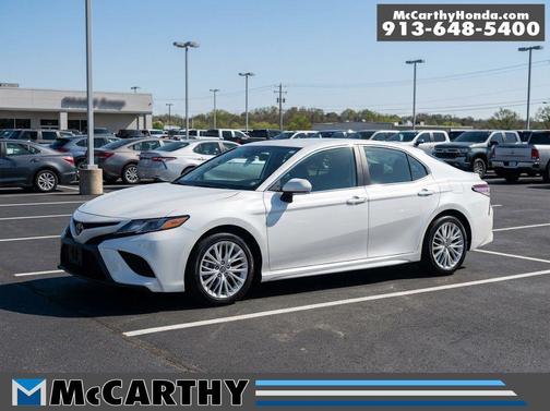 Super White 2021 Toyota Camry SE