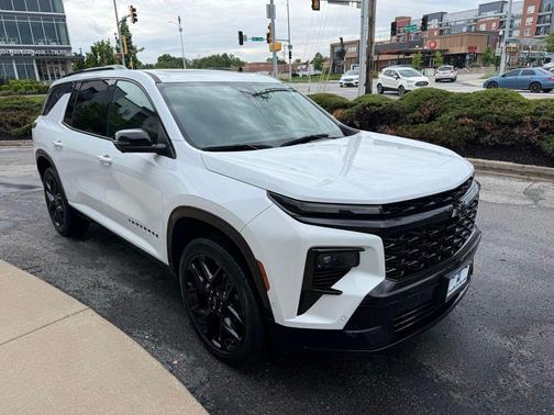 Summit White 2024 Chevrolet Traverse RS