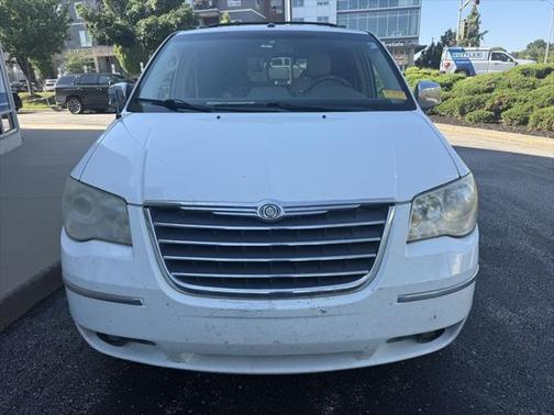 2008 Chrysler Town & Country Limited