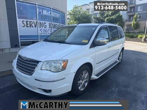 2008 Chrysler Town & Country Limited
