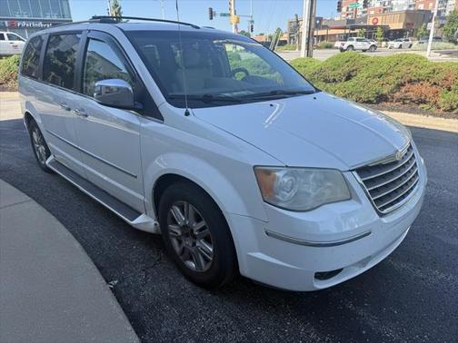 2008 Chrysler Town & Country Limited