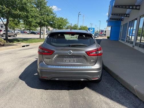 Gun Metallic 2020 Nissan Rogue Sport SV