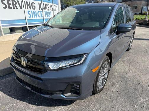 Still Night Pearl 2026 Honda Odyssey Touring