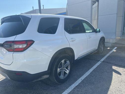 Platinum White Pearl 2024 Honda Pilot EX-L 7 Passenger