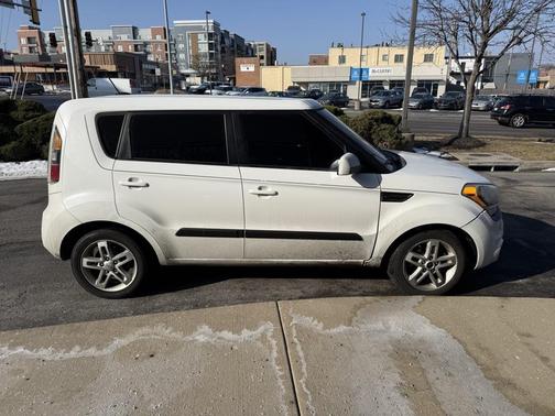 2011 Kia Soul +