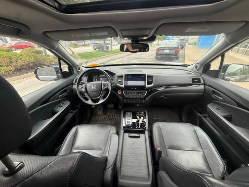 Crystal Black Pearl 2016 Honda Pilot Elite