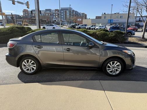 2013 Mazda Mazda3 i Touring
