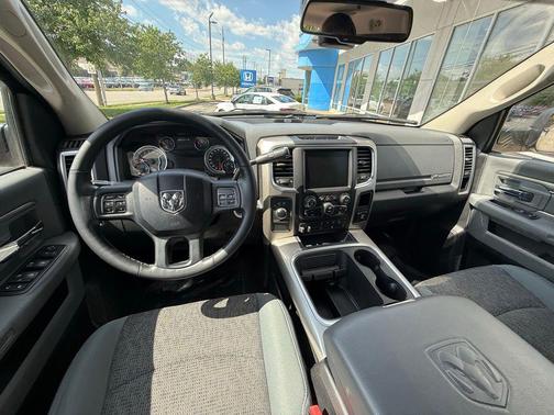 Delmonico Red Pearlcoat 2016 RAM 3500 Big Horn