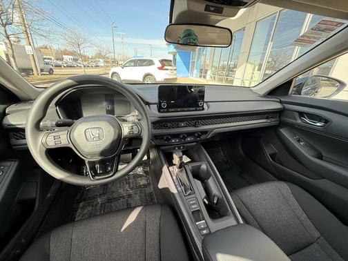 2025 Honda Accord LX 1.5T