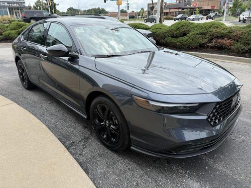 2025 Honda Accord Sport SE 1.5T