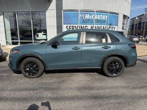 Nordic Forest Pearl 2024 Honda HR-V Sport