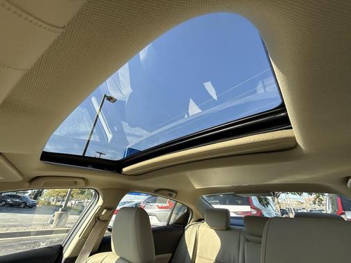 2013 Acura ILX 2.0L Technology