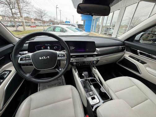 Glacial White Pearl 2023 Kia Telluride S